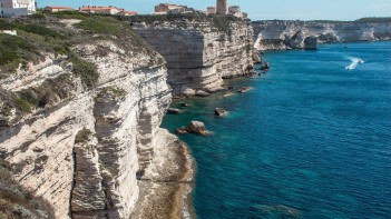 Mežonīgā skaistule Korsika Valsts svētku brīvdienās!