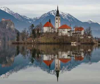 Slovēnija  (AVIO)